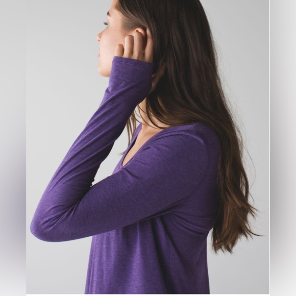 Lululemon Yogini 5 Year Long Sleeve Tee in Heathered Bold Violet - Picture 4 of 9